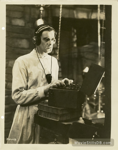 Frankenstein - Publicity still of Colin Clive Frankenstein - Publicity still of Colin Clive