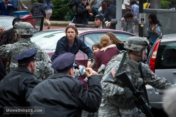 World War Z Publicity Still Of Brad Pitt Sterling Jerins