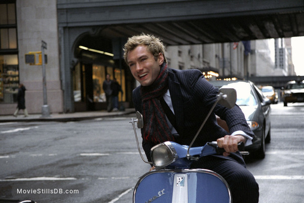Alfie - Publicity still of Jude Law Alfie - Publicity still of Jude Law