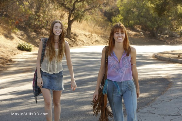 Ambyr Childers  nackt