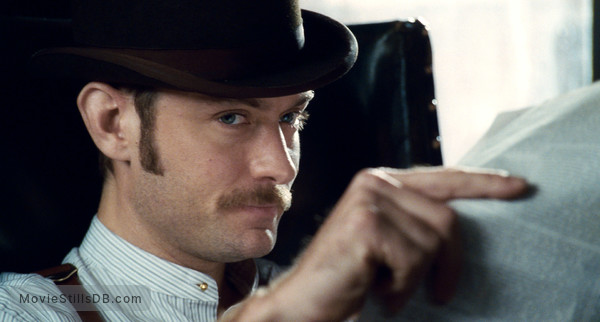 Sherlock Holmes - Publicity still of Jude Law Sherlock Holmes - Publicity still of Jude Law